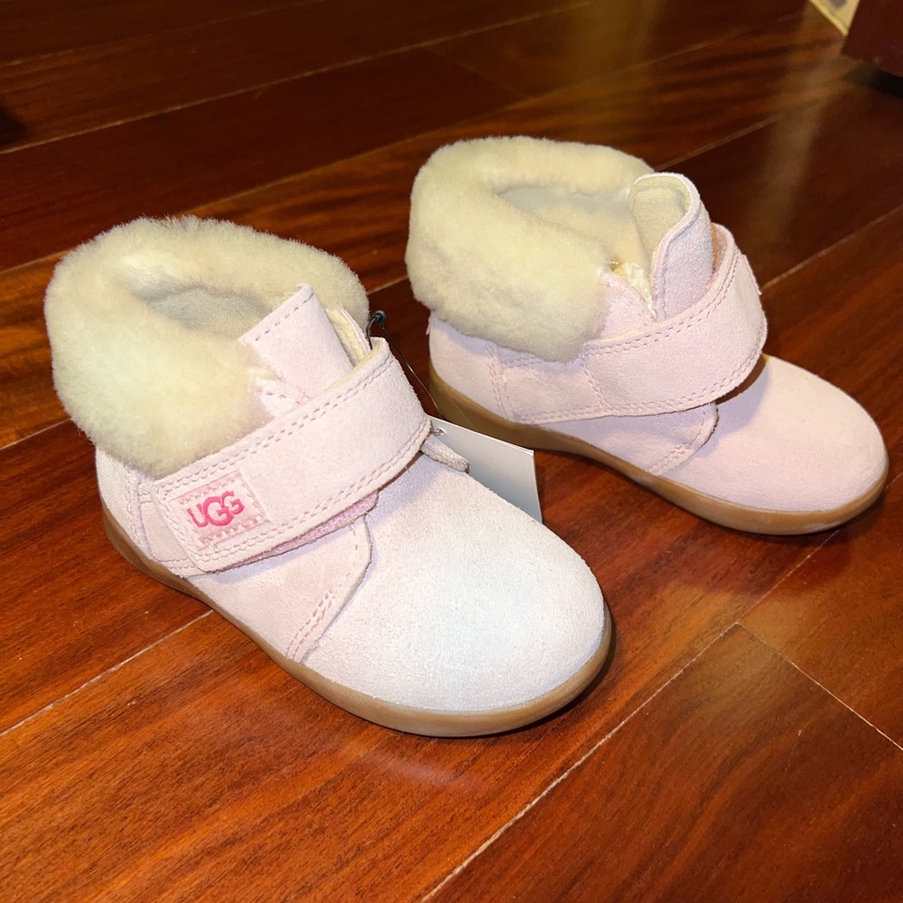 UGGs, Toddler size 7